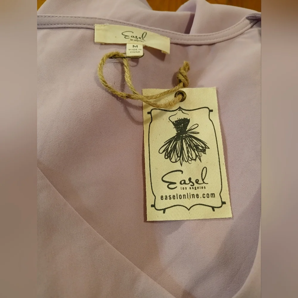 Easel Lilac Elegant Blouse With Sheer Irredescent Sleeves - Picture 4 of 5